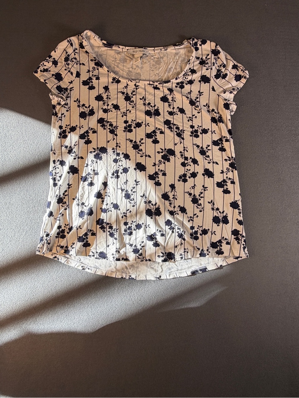 White House Black Market Cream Short Sleeve Scoop Neck Floral Stripe Top